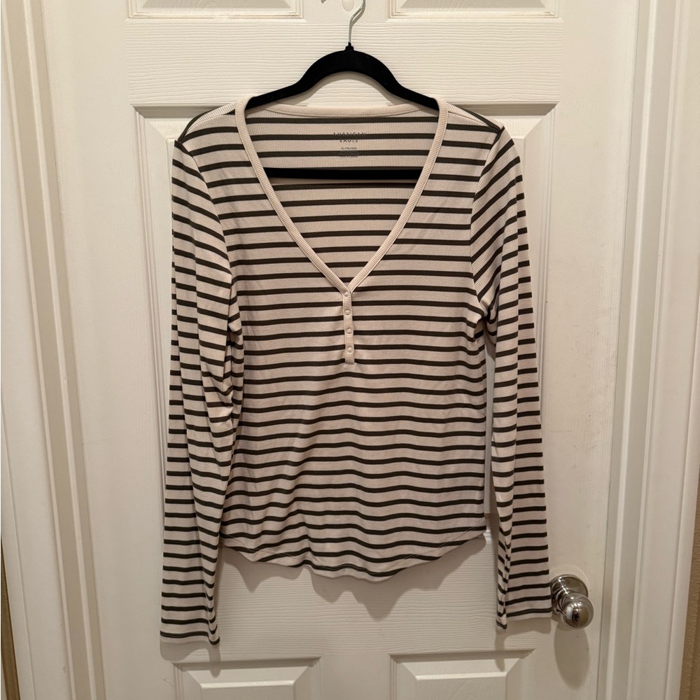 American Eagle Long Sleeve Shirt